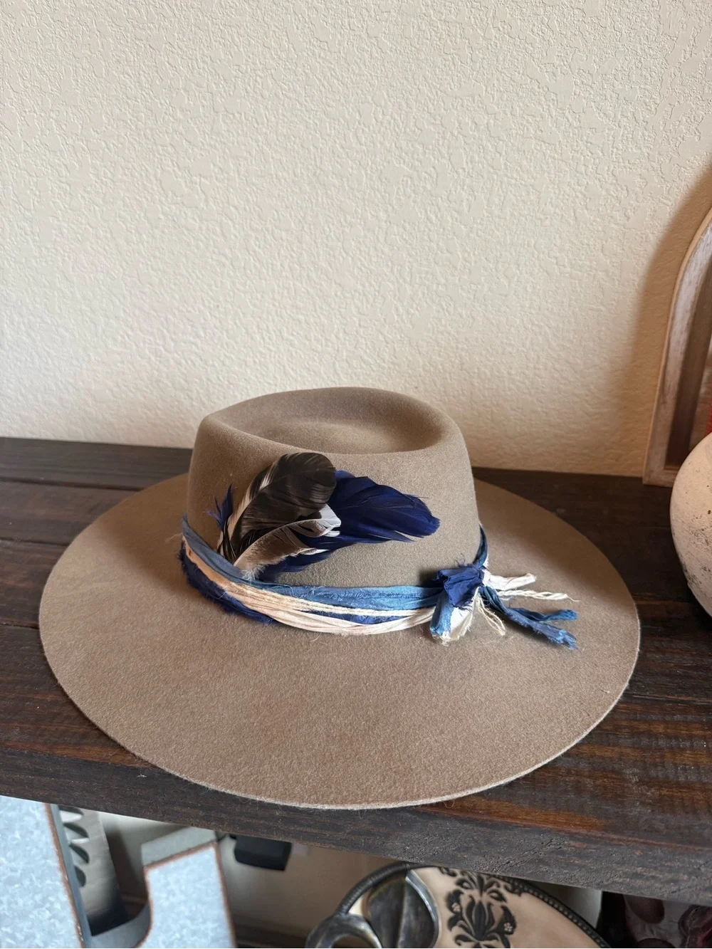 Lovely Bird Malibu - Montana Taupe Wide-Brim Fedora Hat size Med
